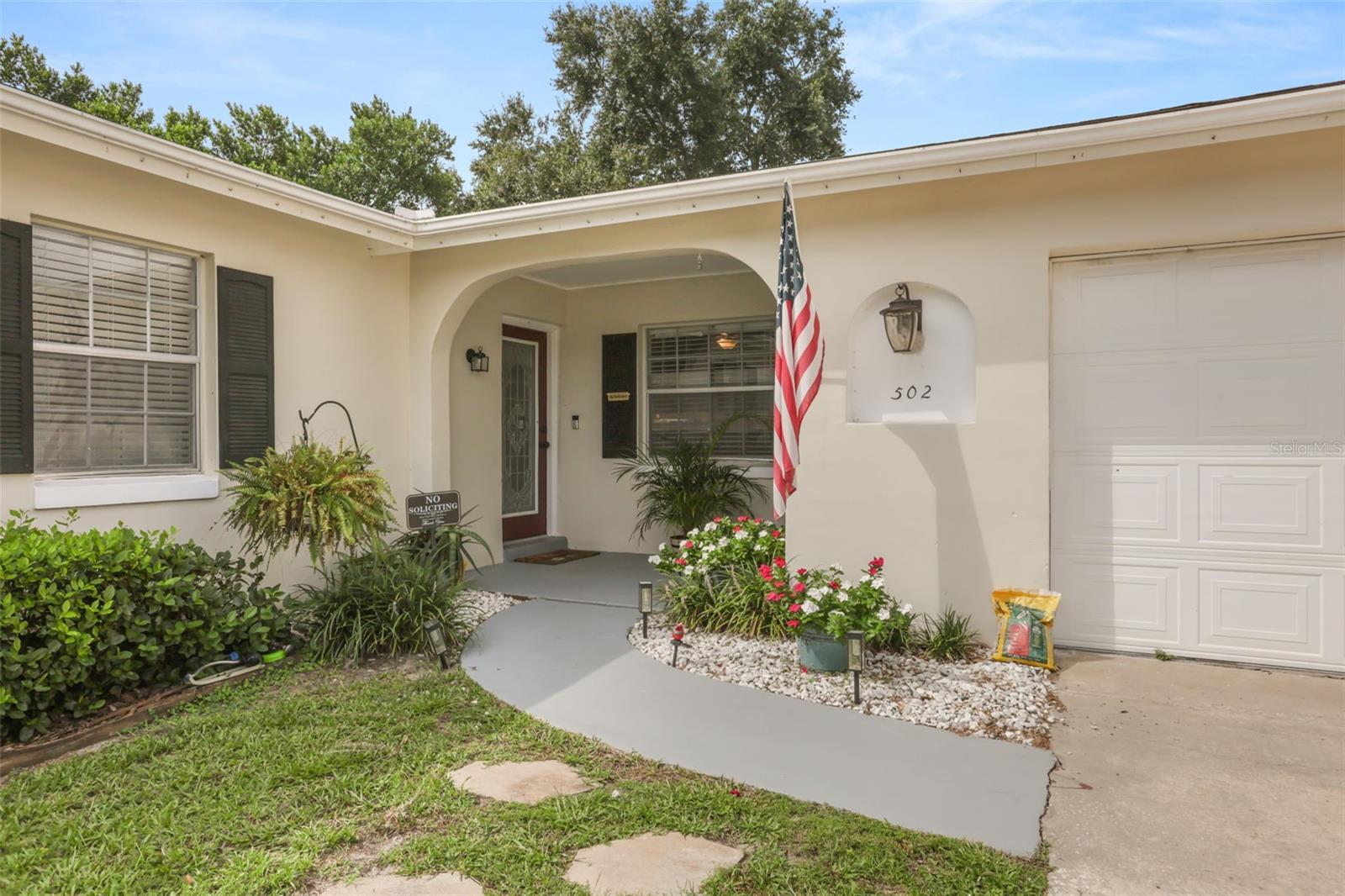 502 BENEDICT COURT