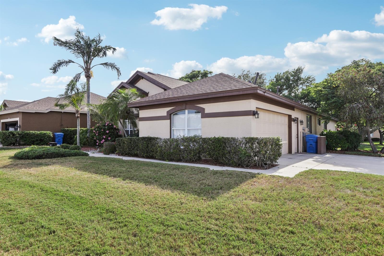 1641 BAYFIELD COURT