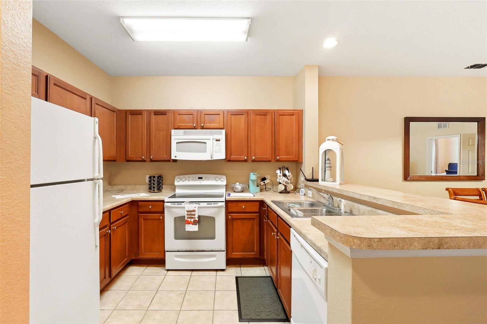 VILLAS AT SECRET LAKE CONDO - Residential