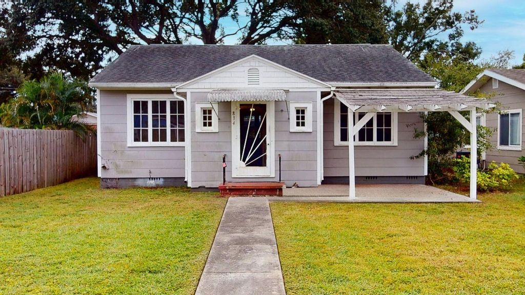 Photo of 834 53rd Avenue N, St Petersburg, FL 33703 (MLS # TB8444990)