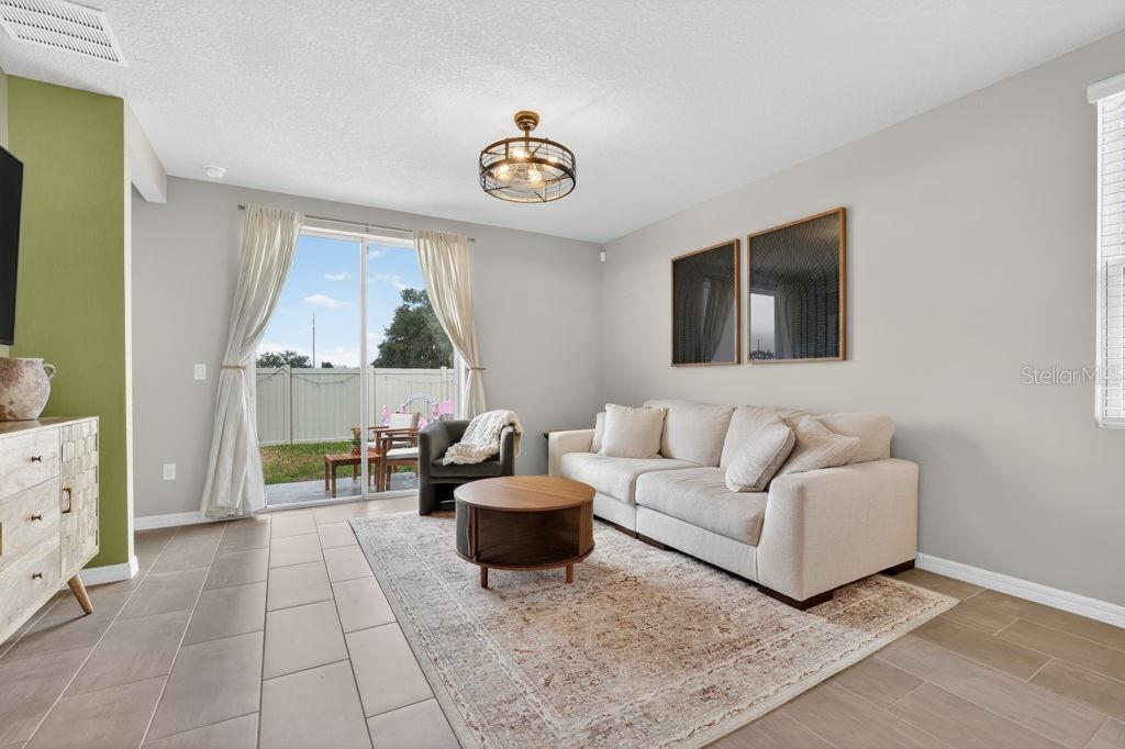 MONROE MEADOWS PB 86 PG 128 LOT 60 - Residential