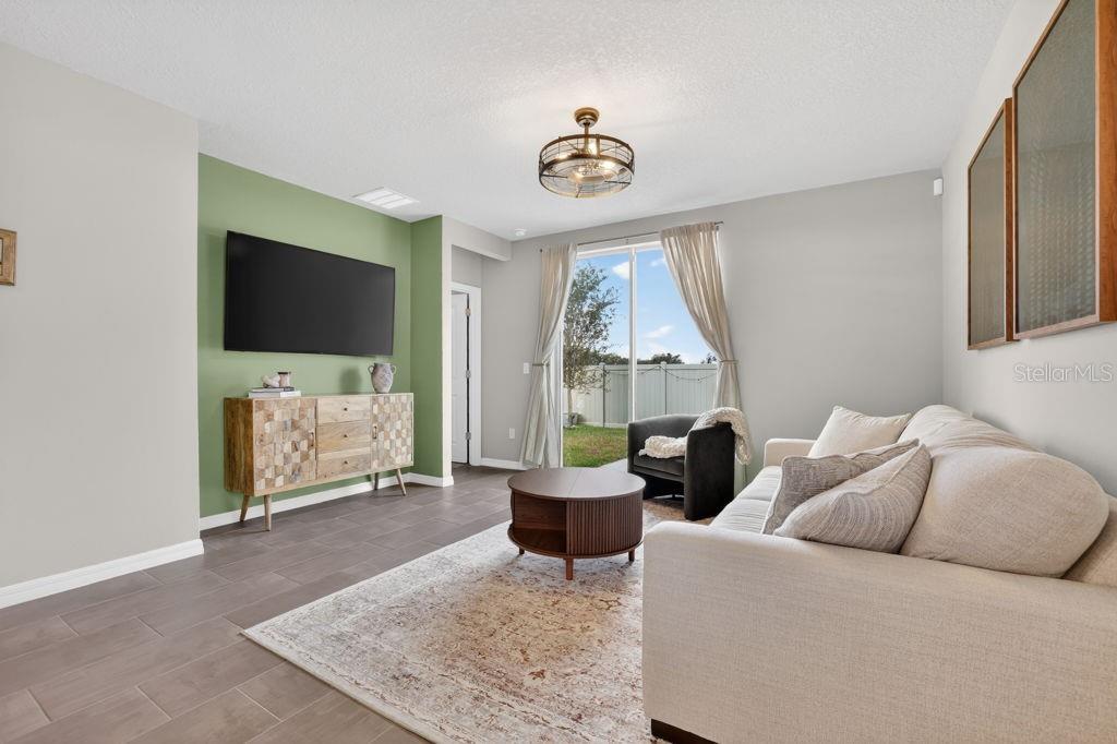 MONROE MEADOWS PB 86 PG 128 LOT 60 - Residential