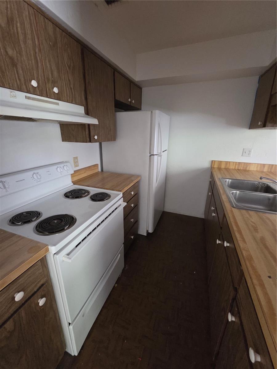 830 N CLAKE STREET 1