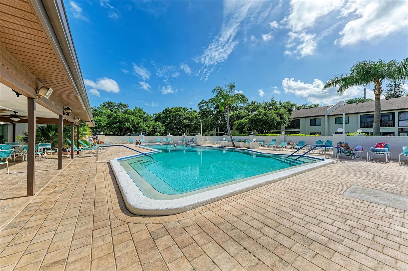 COUNTRY VILLAGE CONDO - Residential