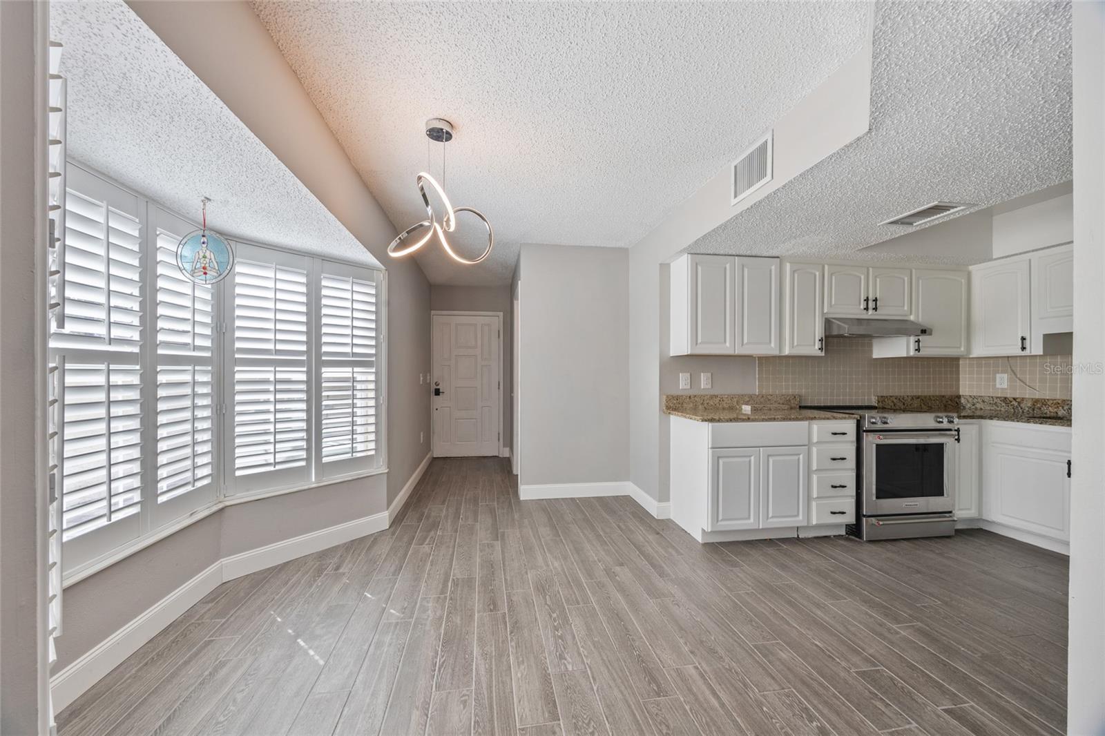 4463 VIEUX CARRE CIRCLE