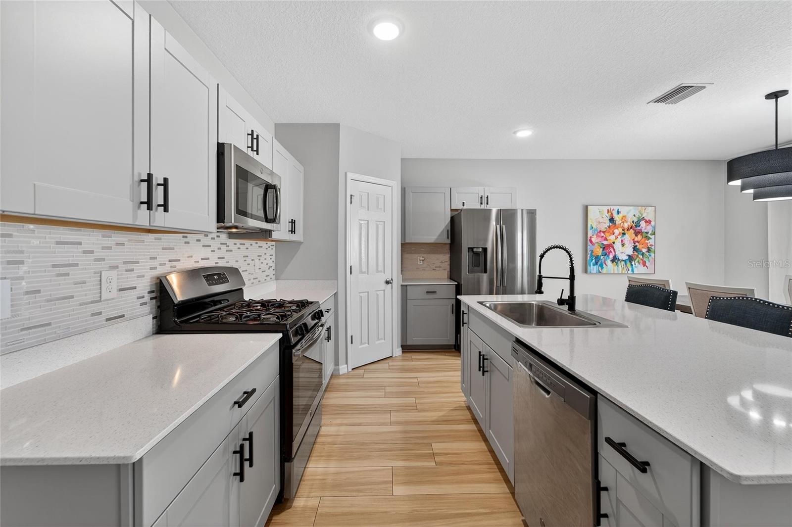 B & D HAWKSTONE PH 1 - Residential