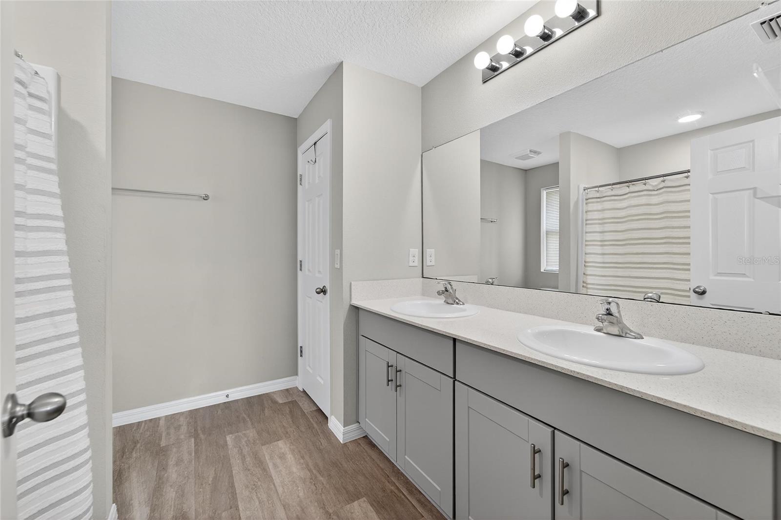 B & D HAWKSTONE PH 1 - Residential