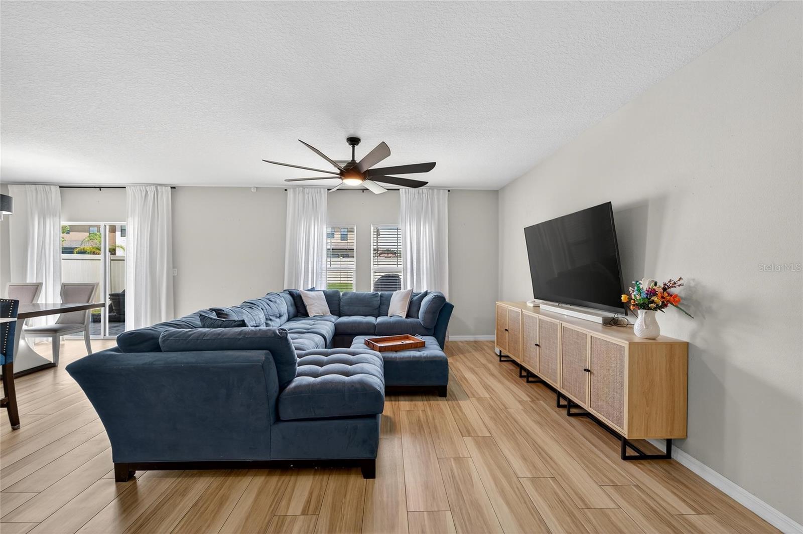 B & D HAWKSTONE PH 1 - Residential