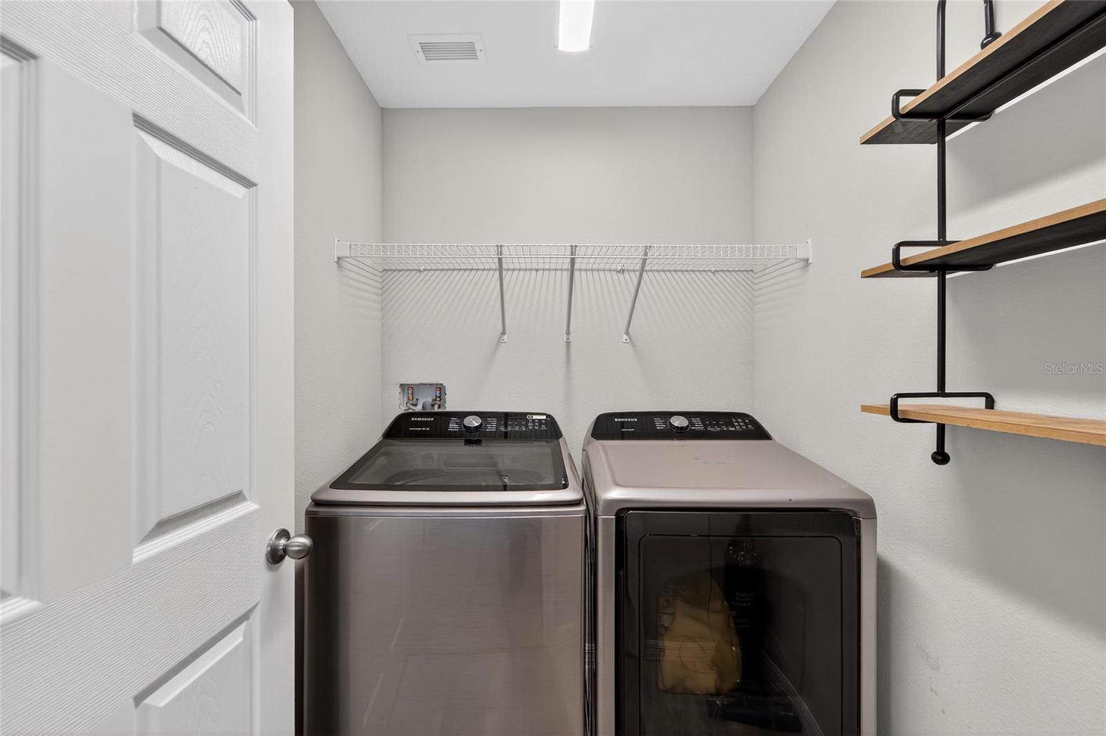 B & D HAWKSTONE PH 1 - Residential