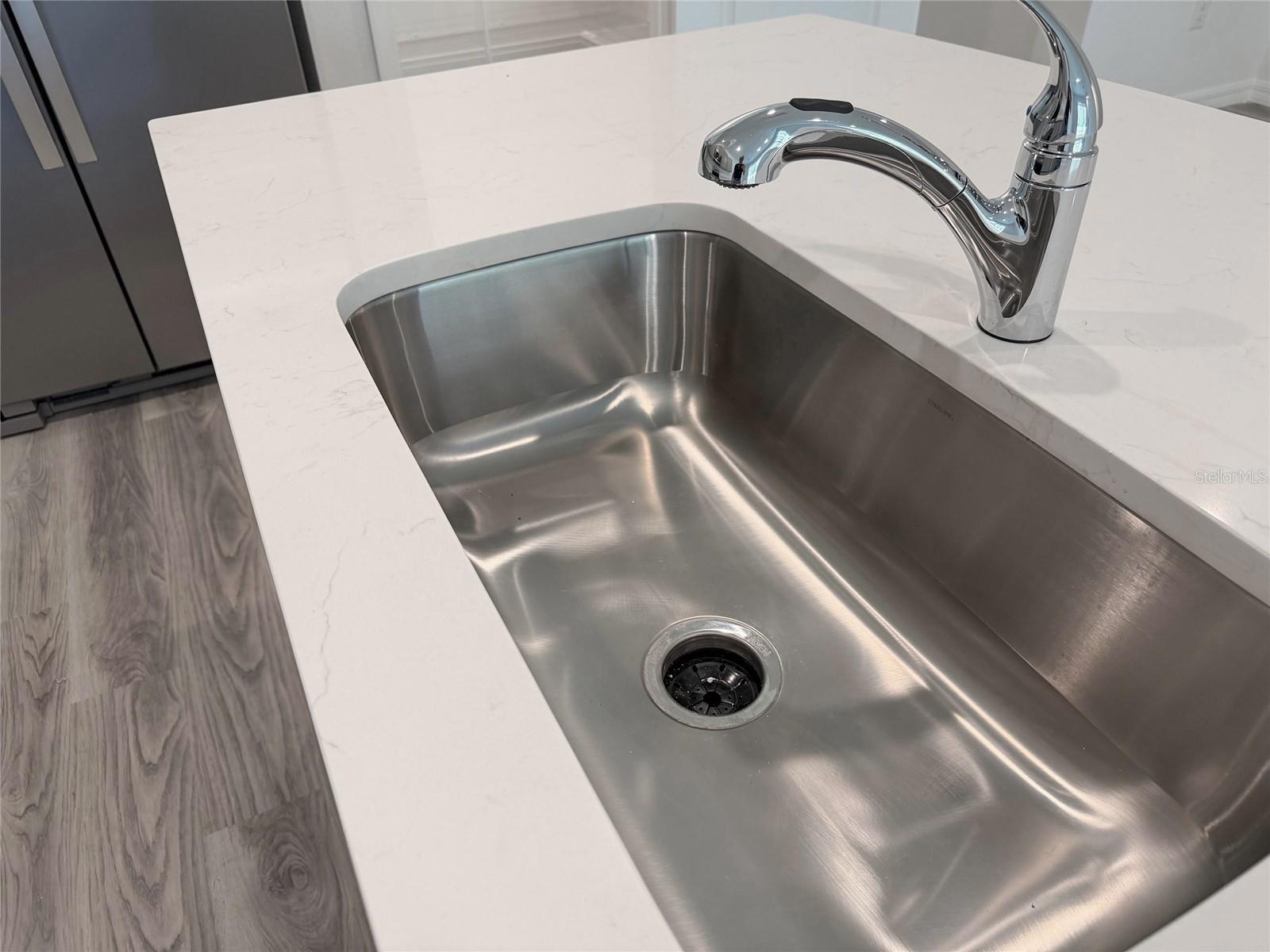 ANGELINE PH 3B-2 - Residential Lease