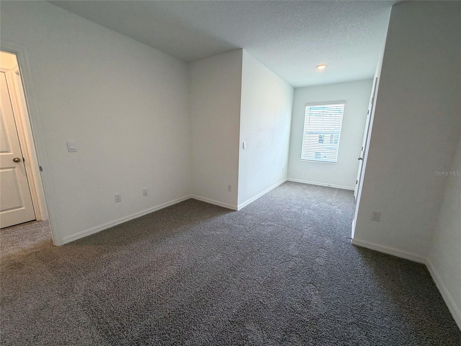 ANGELINE PH 3B-2 - Residential Lease