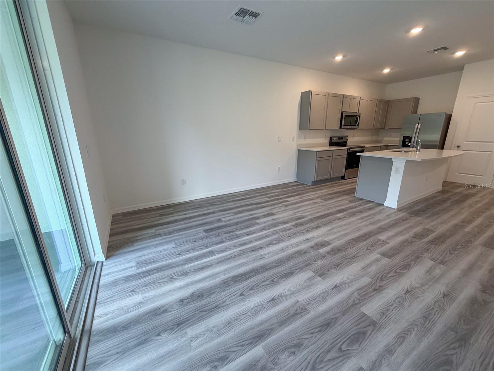 ANGELINE PH 3B-2 - Residential Lease