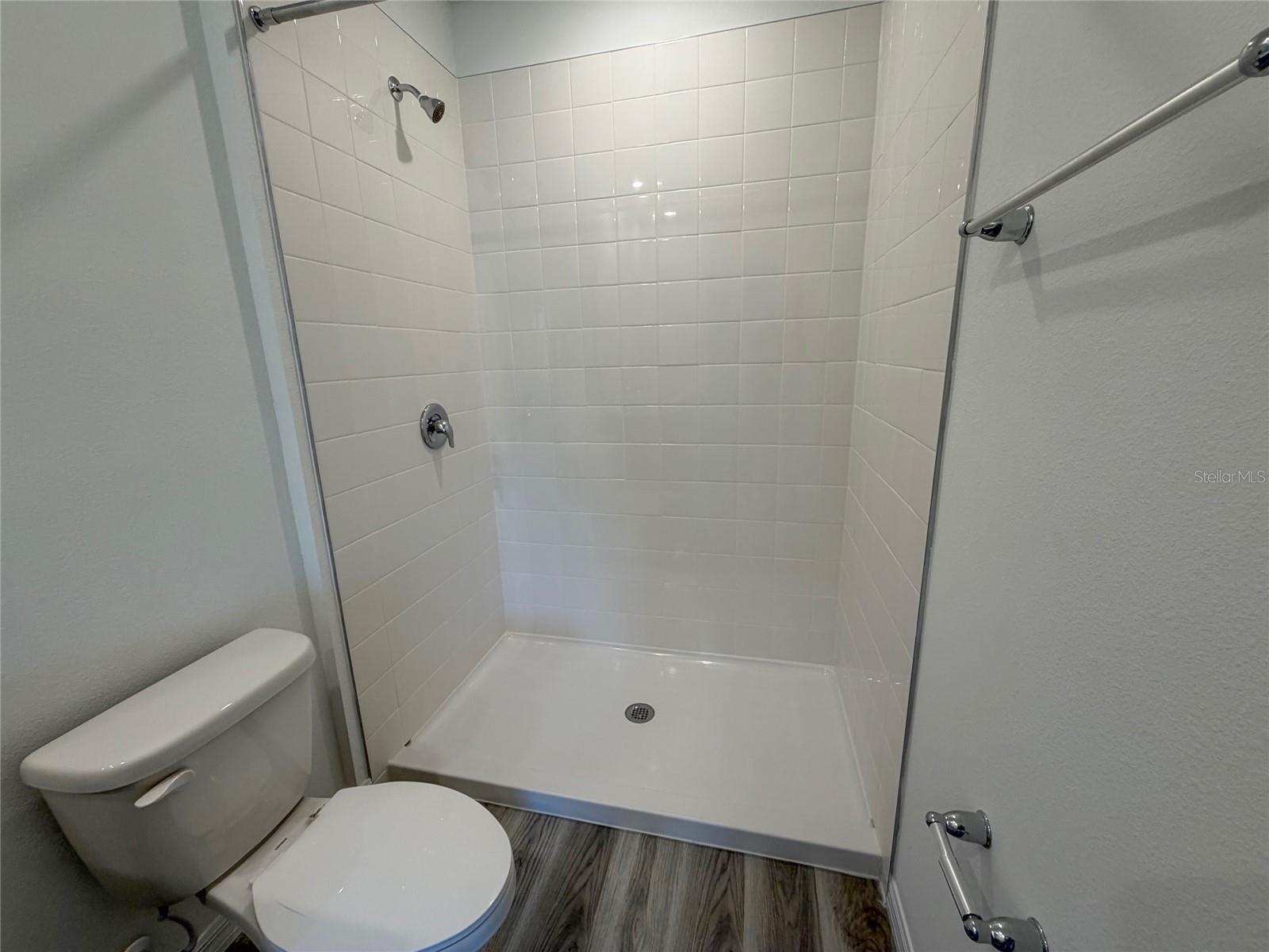 ANGELINE PH 3B-2 - Residential Lease