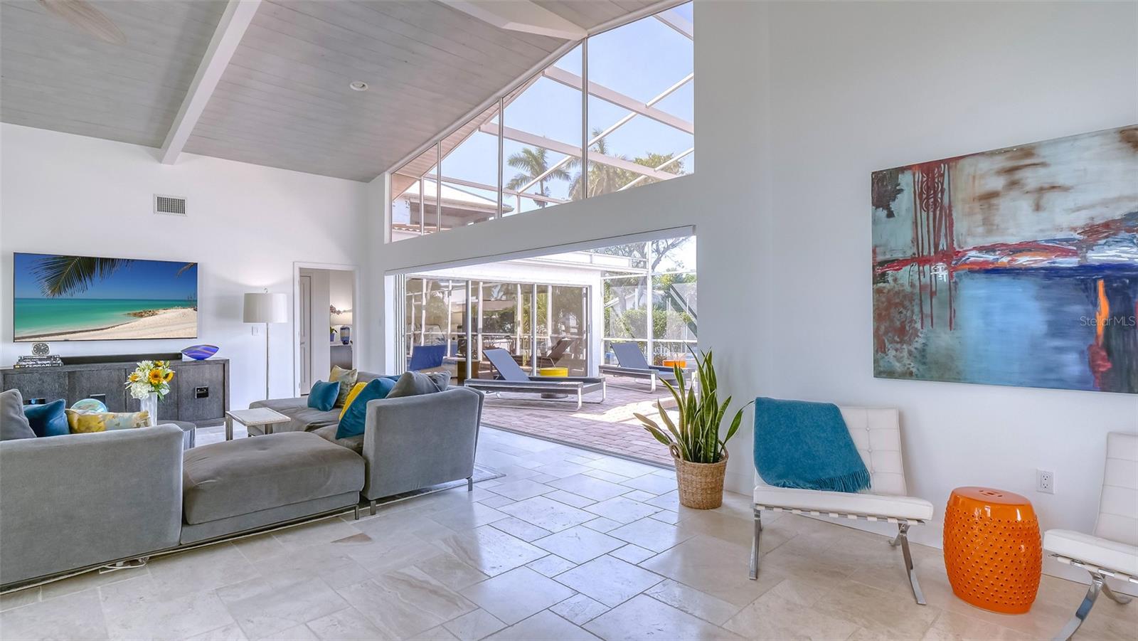 COUNTRY CLUB SHORES - Residential