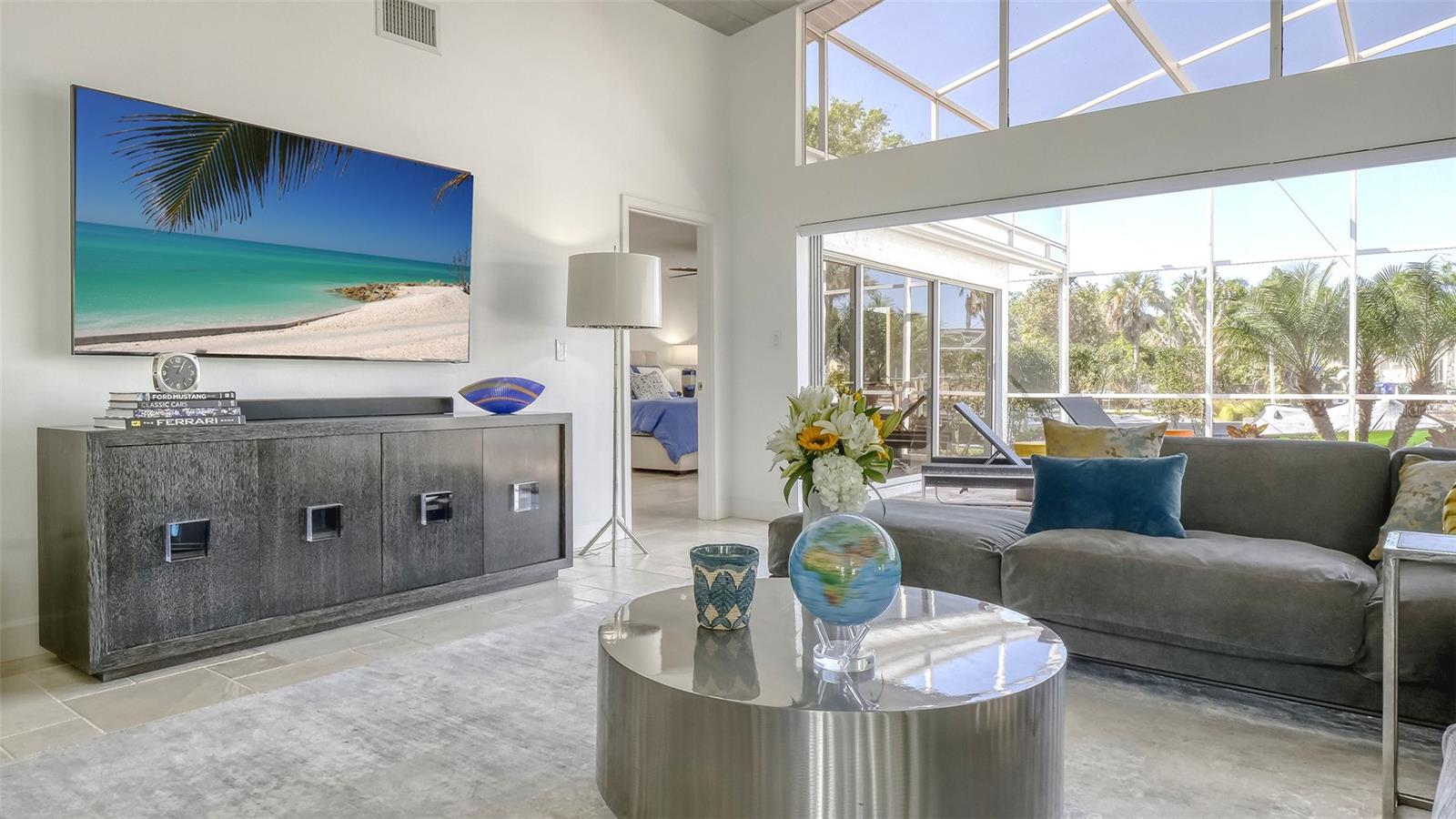 COUNTRY CLUB SHORES - Residential