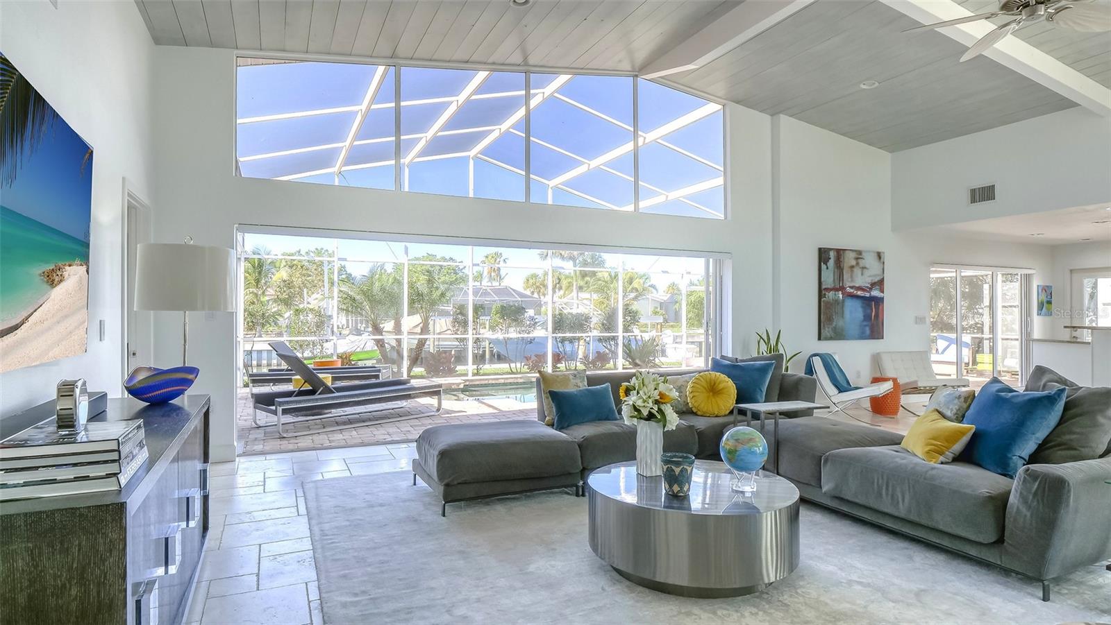 COUNTRY CLUB SHORES - Residential