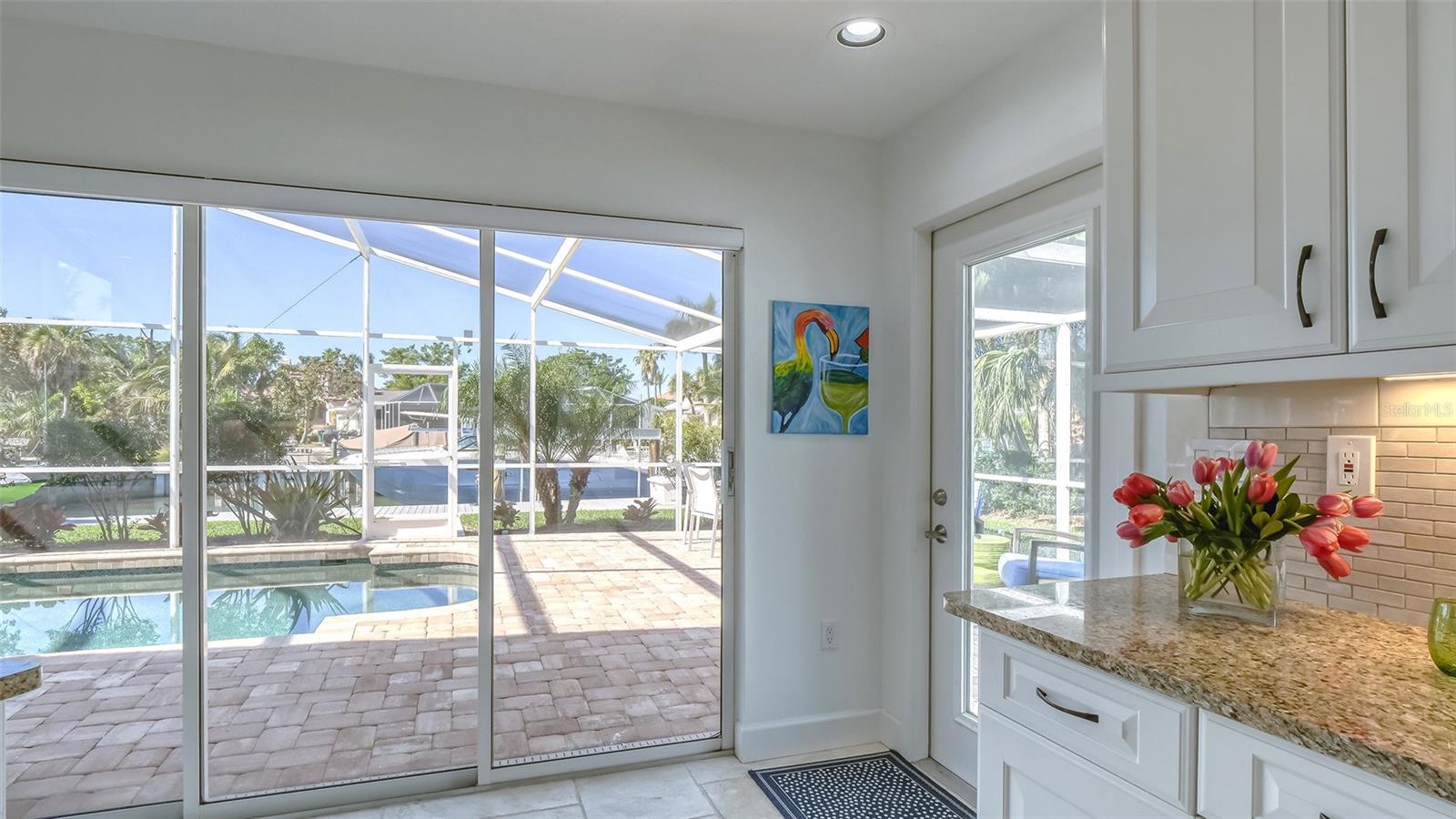 COUNTRY CLUB SHORES - Residential