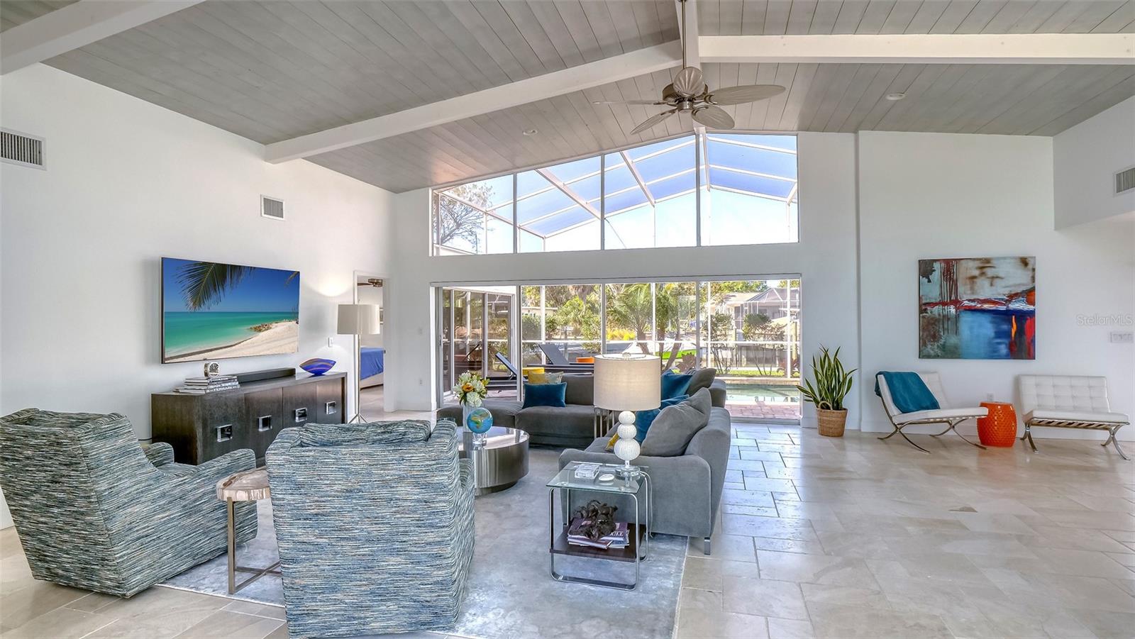 COUNTRY CLUB SHORES - Residential