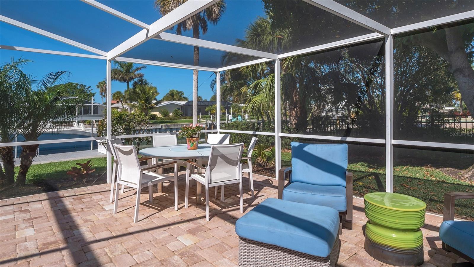 COUNTRY CLUB SHORES - Residential