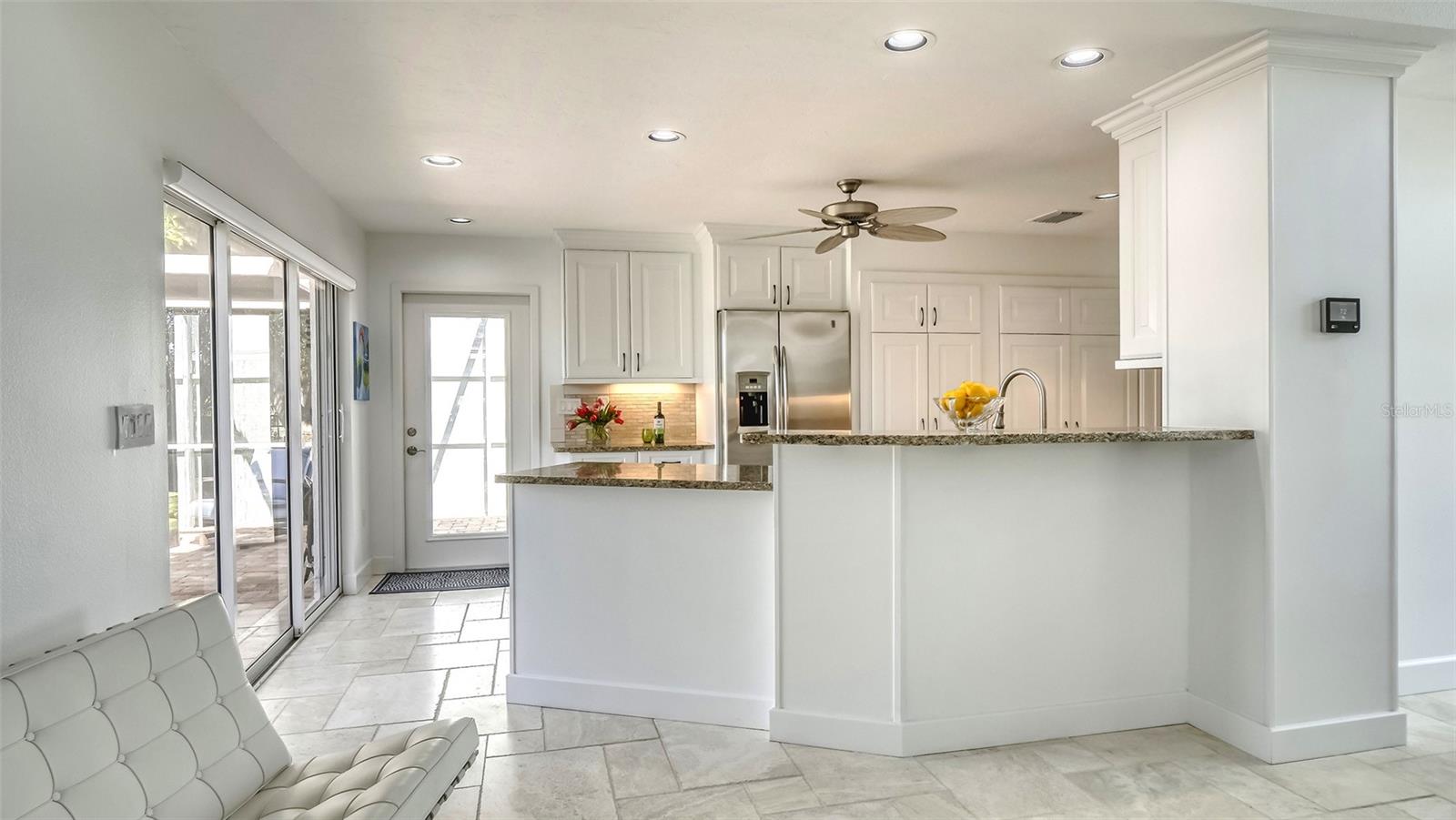 COUNTRY CLUB SHORES - Residential