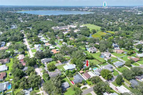 A home in LAKELAND