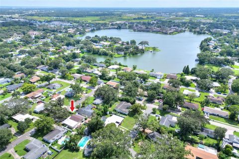 A home in LAKELAND