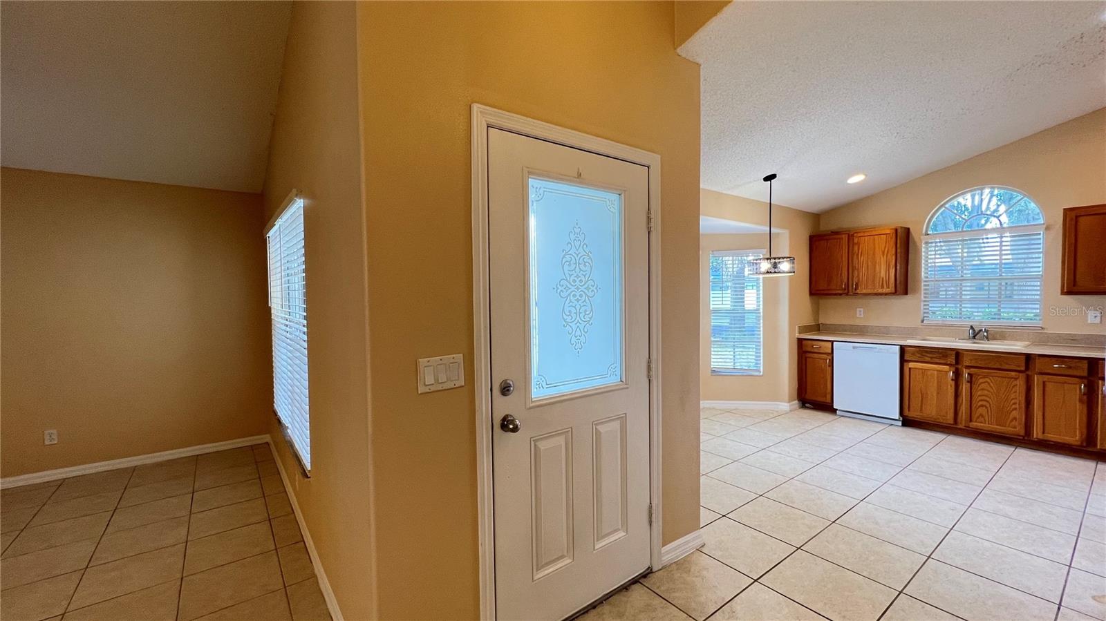 ORANGE TREE PH 03 LT 301 BEING IN 14-24-2 - Residential Lease