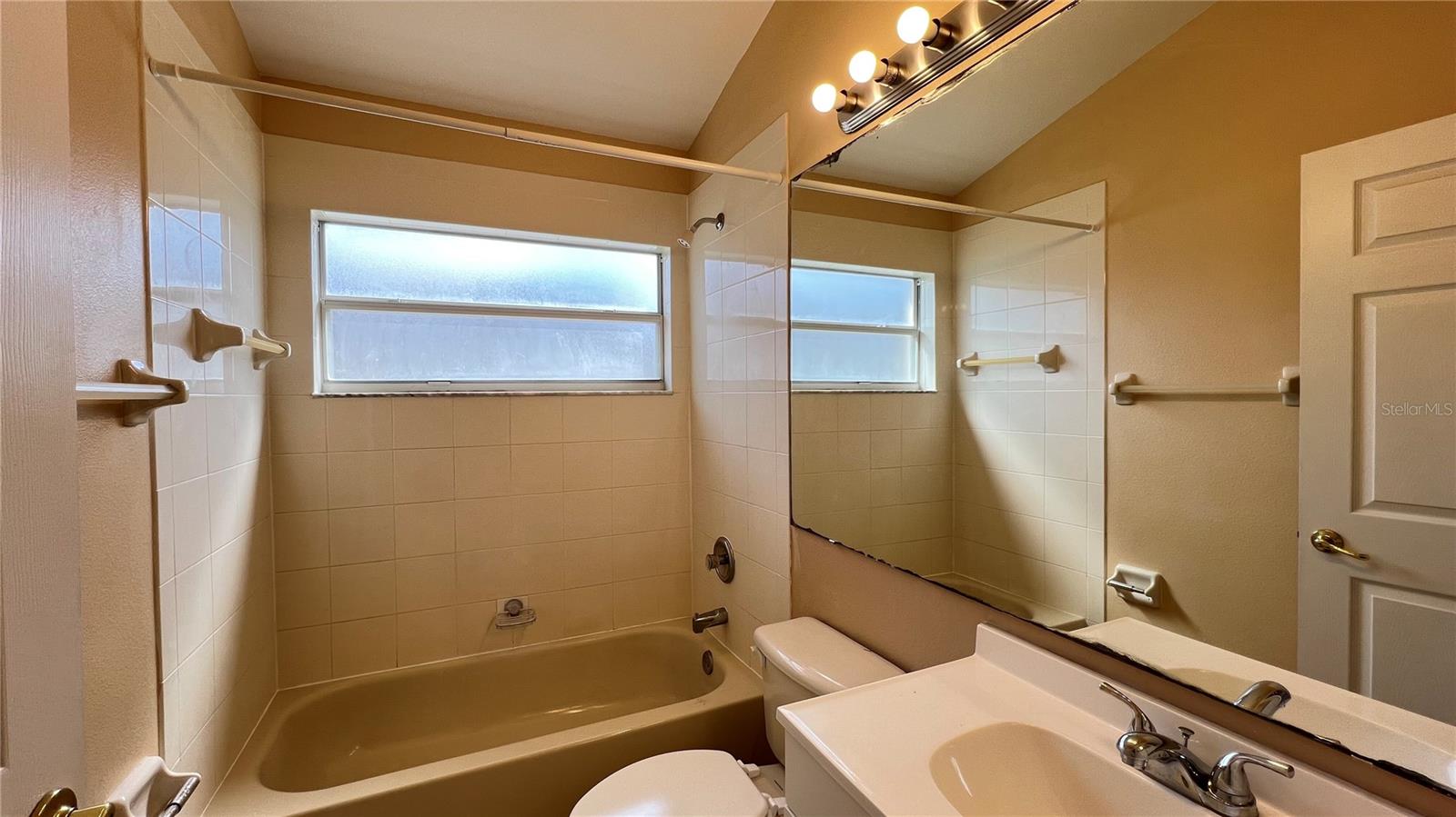 ORANGE TREE PH 03 LT 301 BEING IN 14-24-2 - Residential Lease