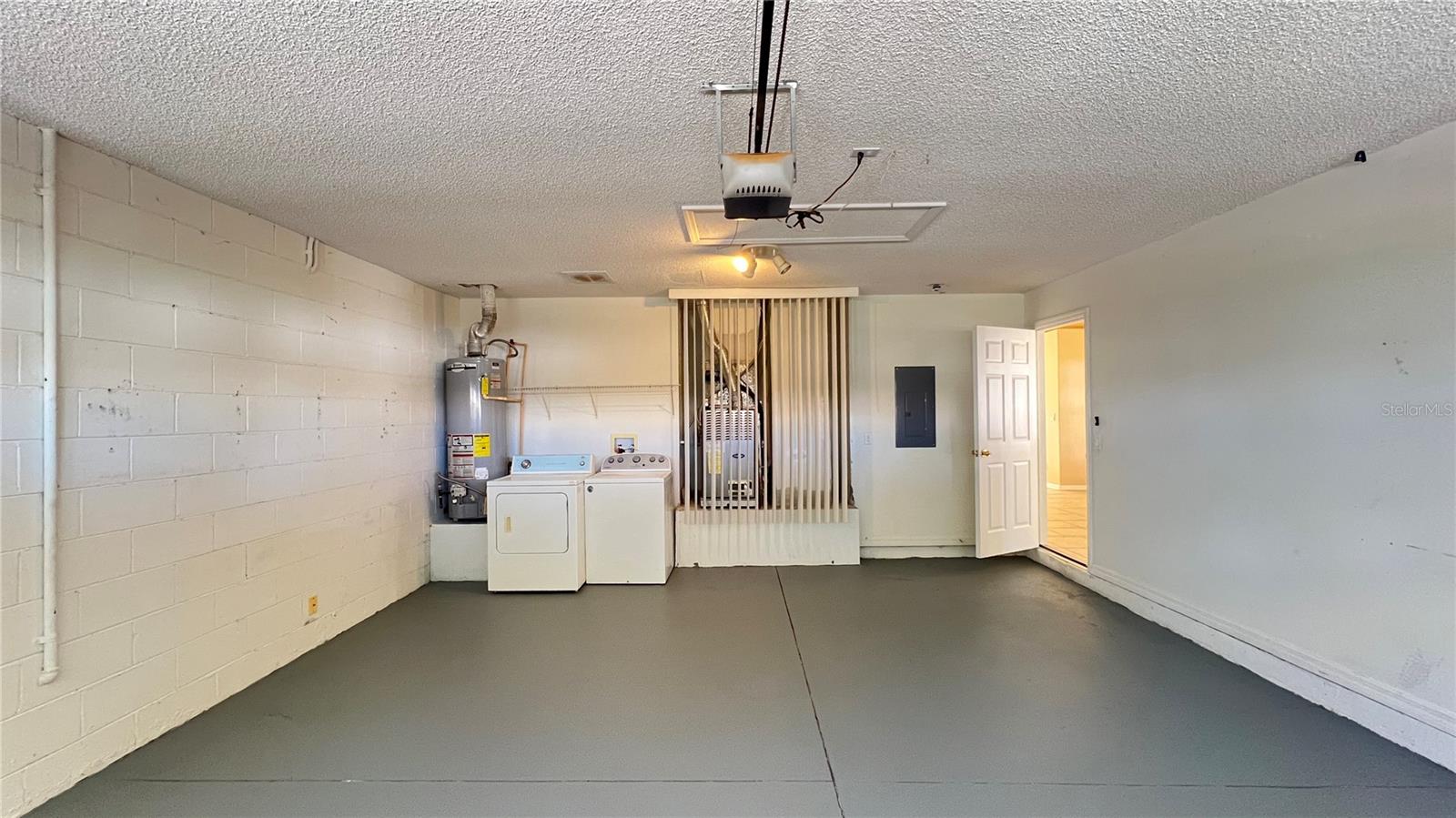 ORANGE TREE PH 03 LT 301 BEING IN 14-24-2 - Residential Lease