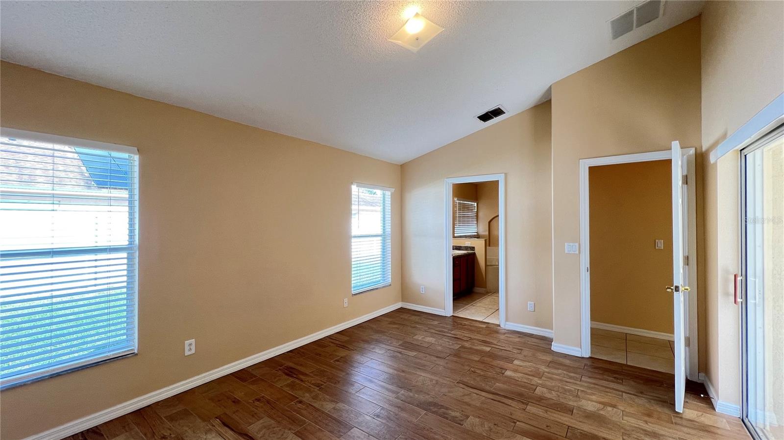 ORANGE TREE PH 03 LT 301 BEING IN 14-24-2 - Residential Lease