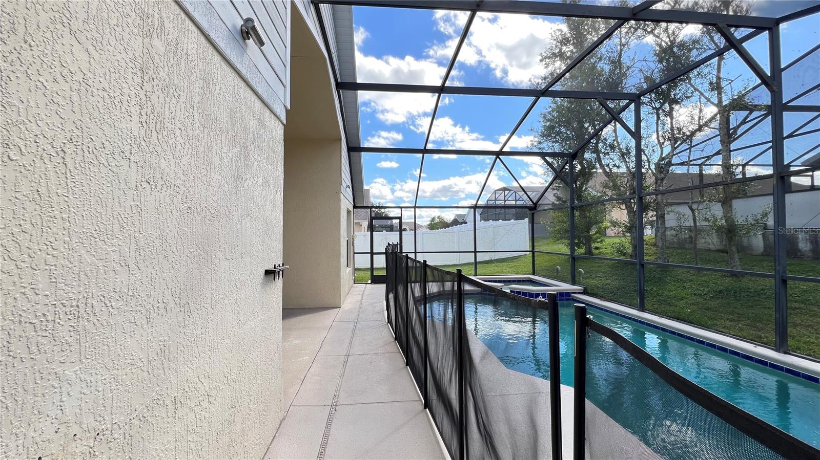 ORANGE TREE PH 03 LT 301 BEING IN 14-24-2 - Residential Lease