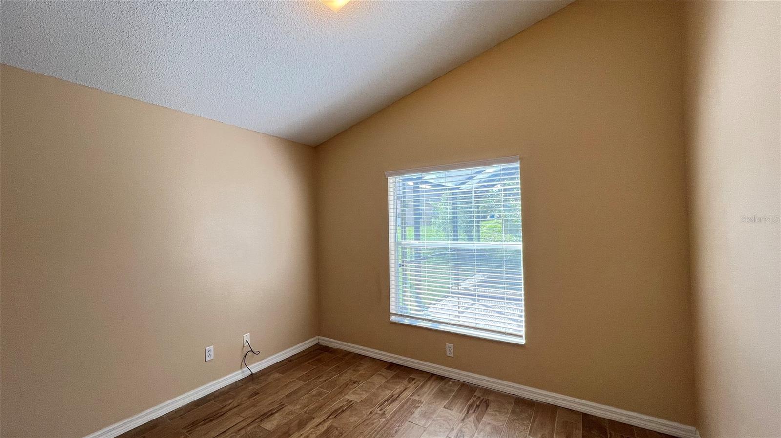 ORANGE TREE PH 03 LT 301 BEING IN 14-24-2 - Residential Lease