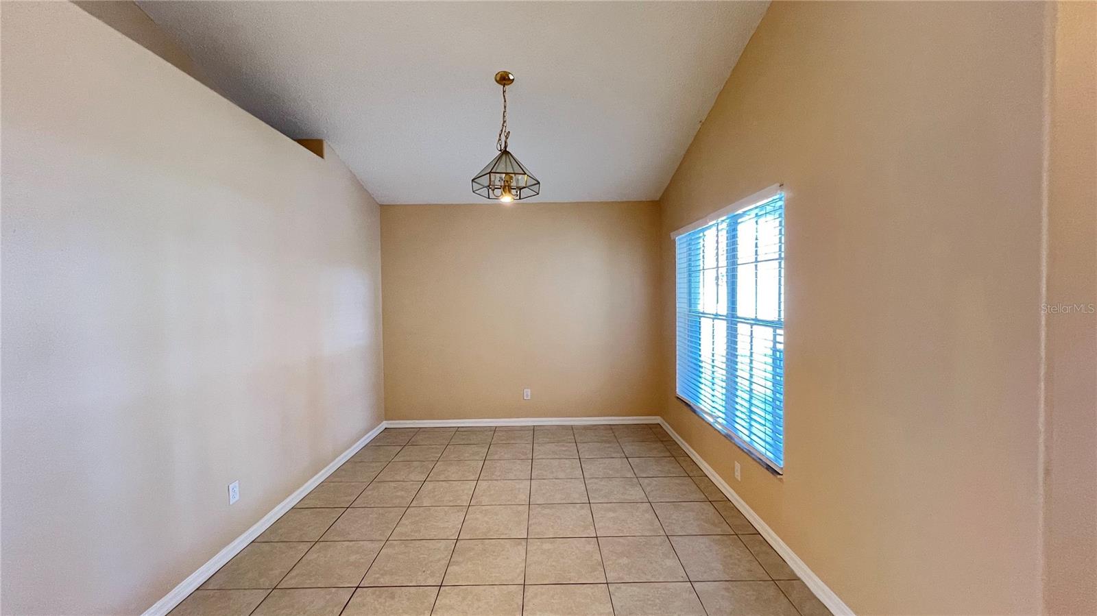 ORANGE TREE PH 03 LT 301 BEING IN 14-24-2 - Residential Lease