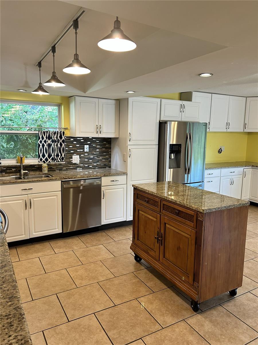 2019 FOREST VIEW DRIVE