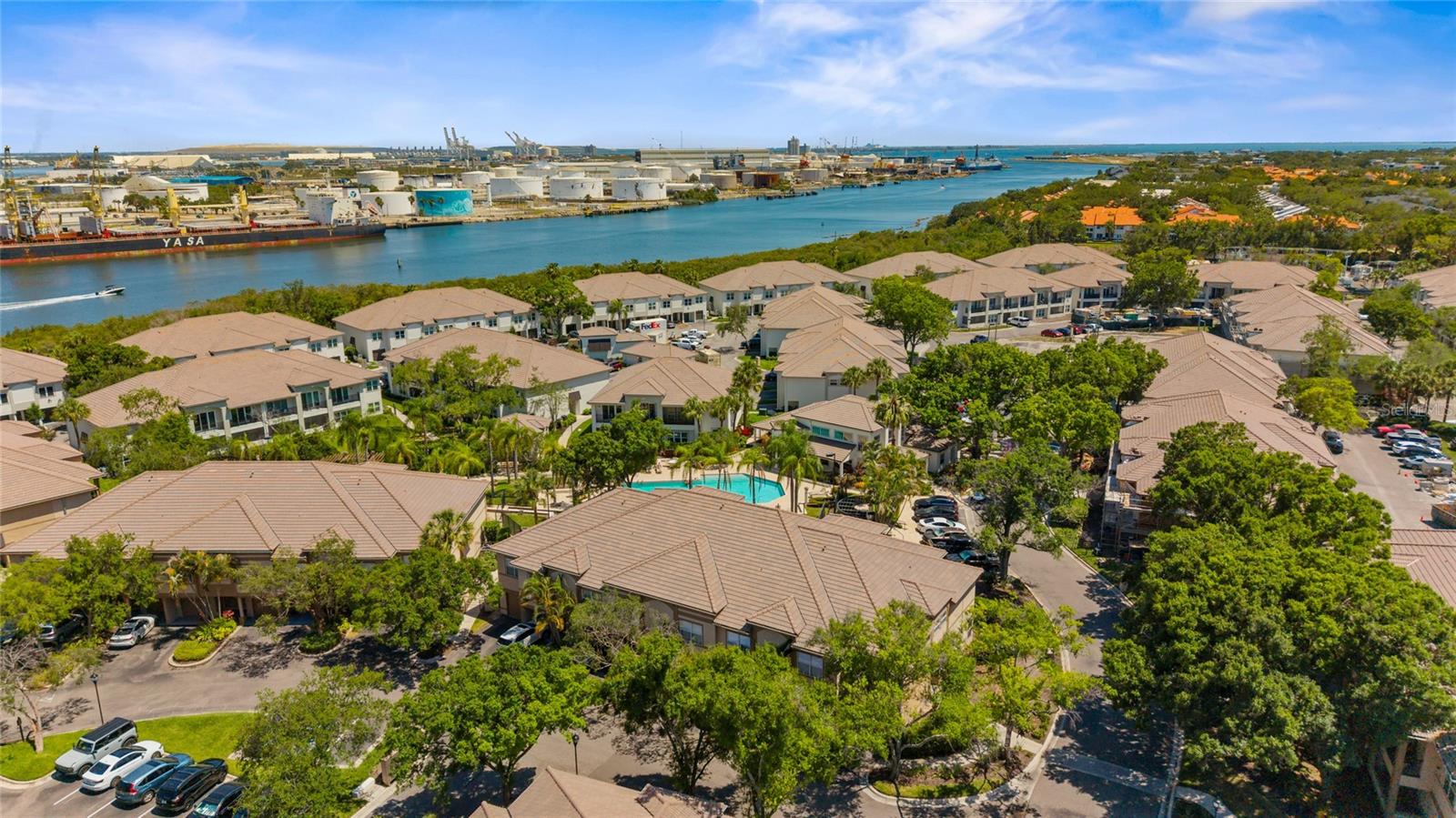 ISLAND WALK A CONDOMINIUM - Residential