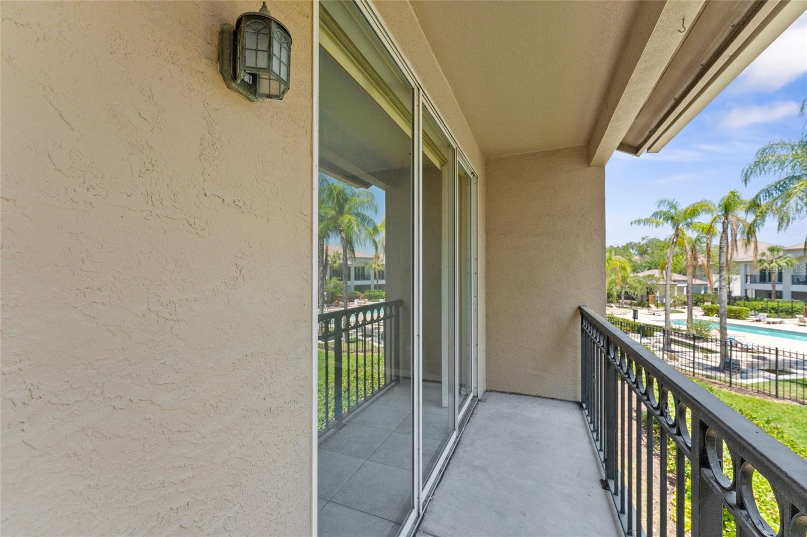 ISLAND WALK A CONDOMINIUM - Residential