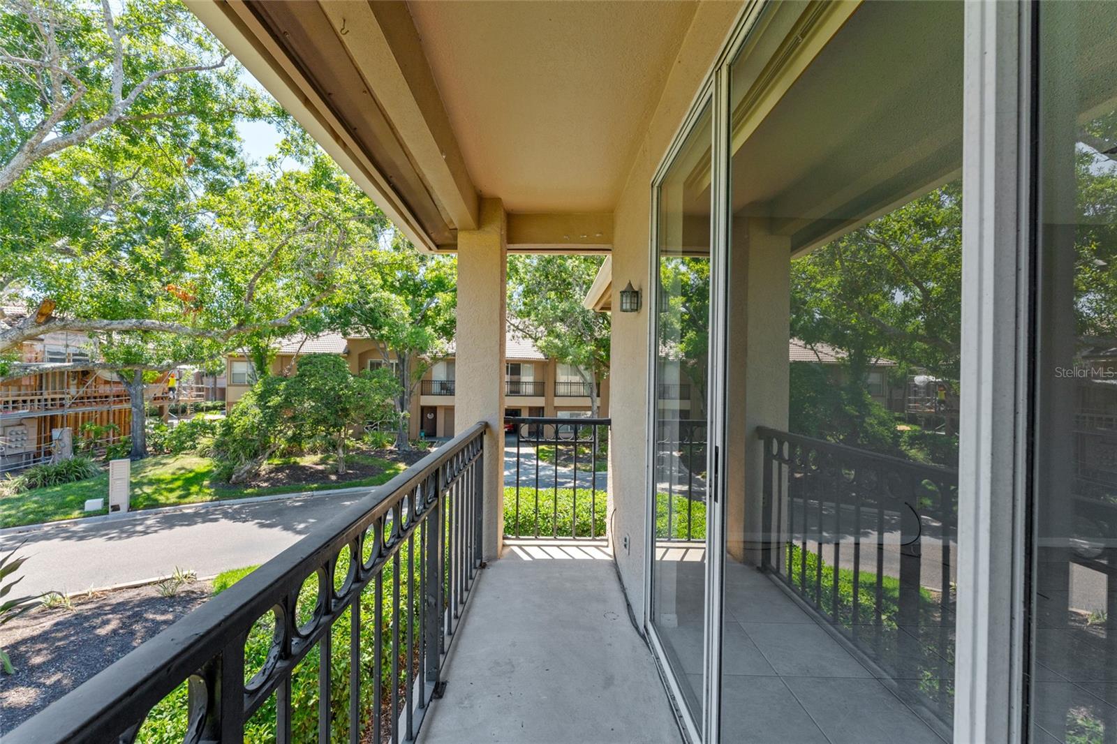 ISLAND WALK A CONDOMINIUM - Residential