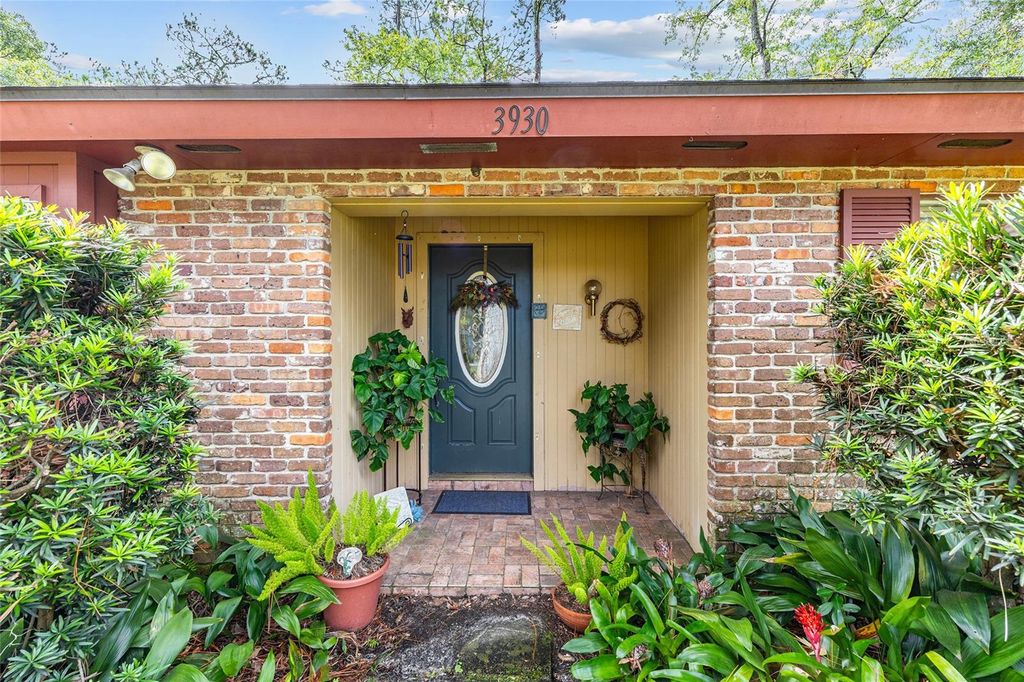 Photo of 3930 SE 12th Street, Ocala, FL 34471 (MLS # OM710907)
