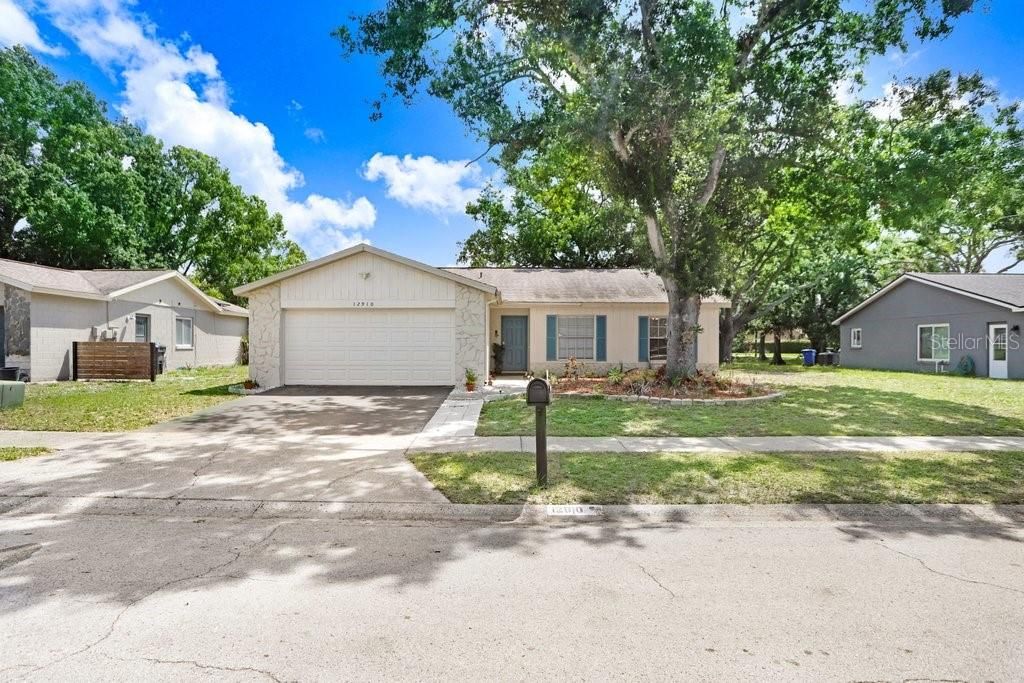 Photo of 12910 Leadwood Drive, Riverview, FL 33579 (MLS # TB8390156)