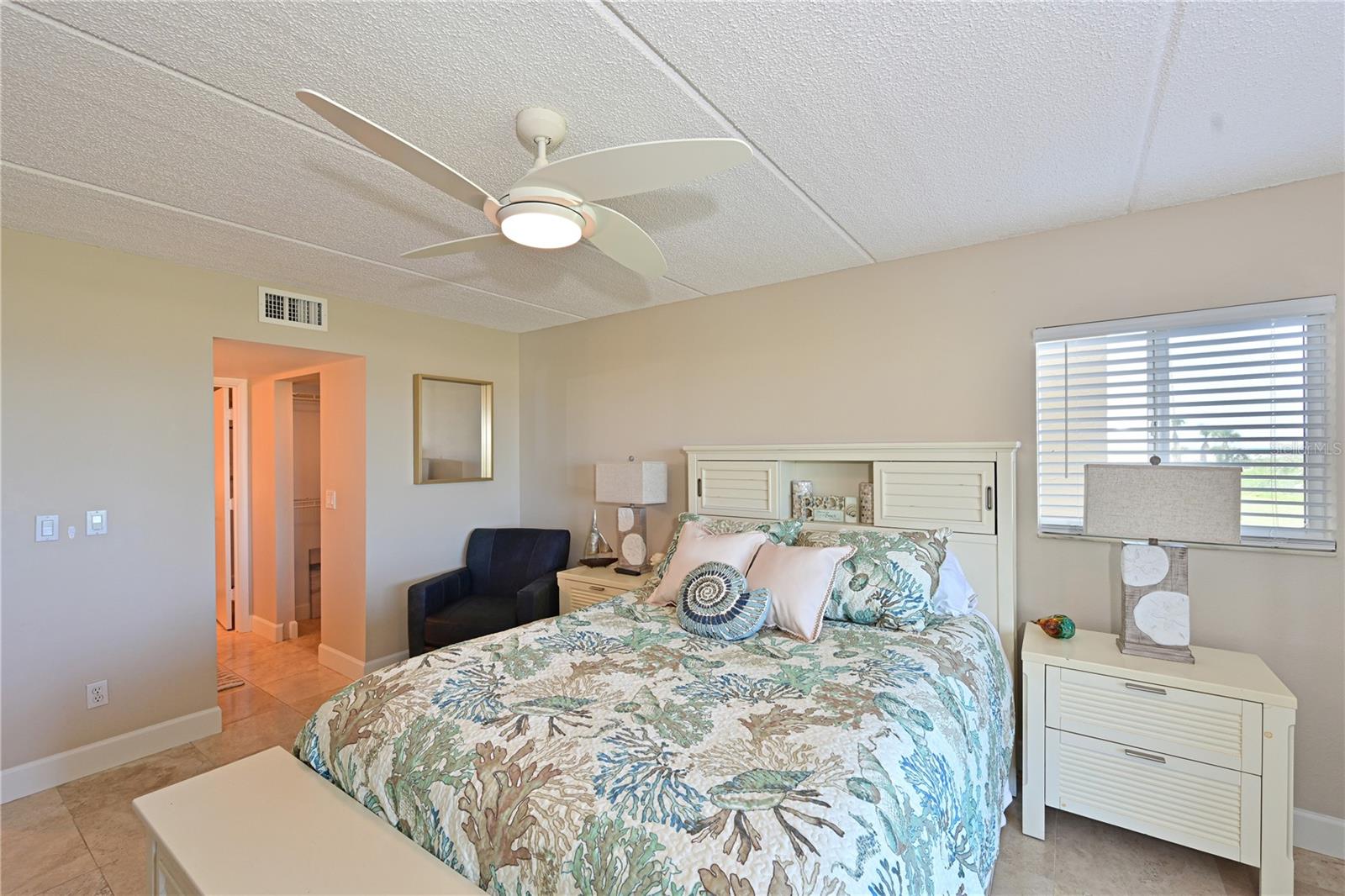 GOLDEN BEACH CONDO RESIDENCE - Residential