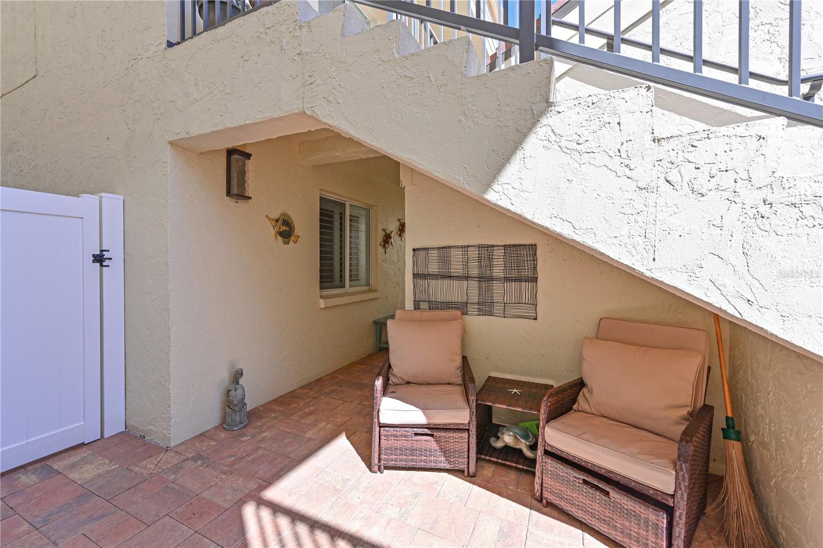 GOLDEN BEACH CONDO RESIDENCE - Residential