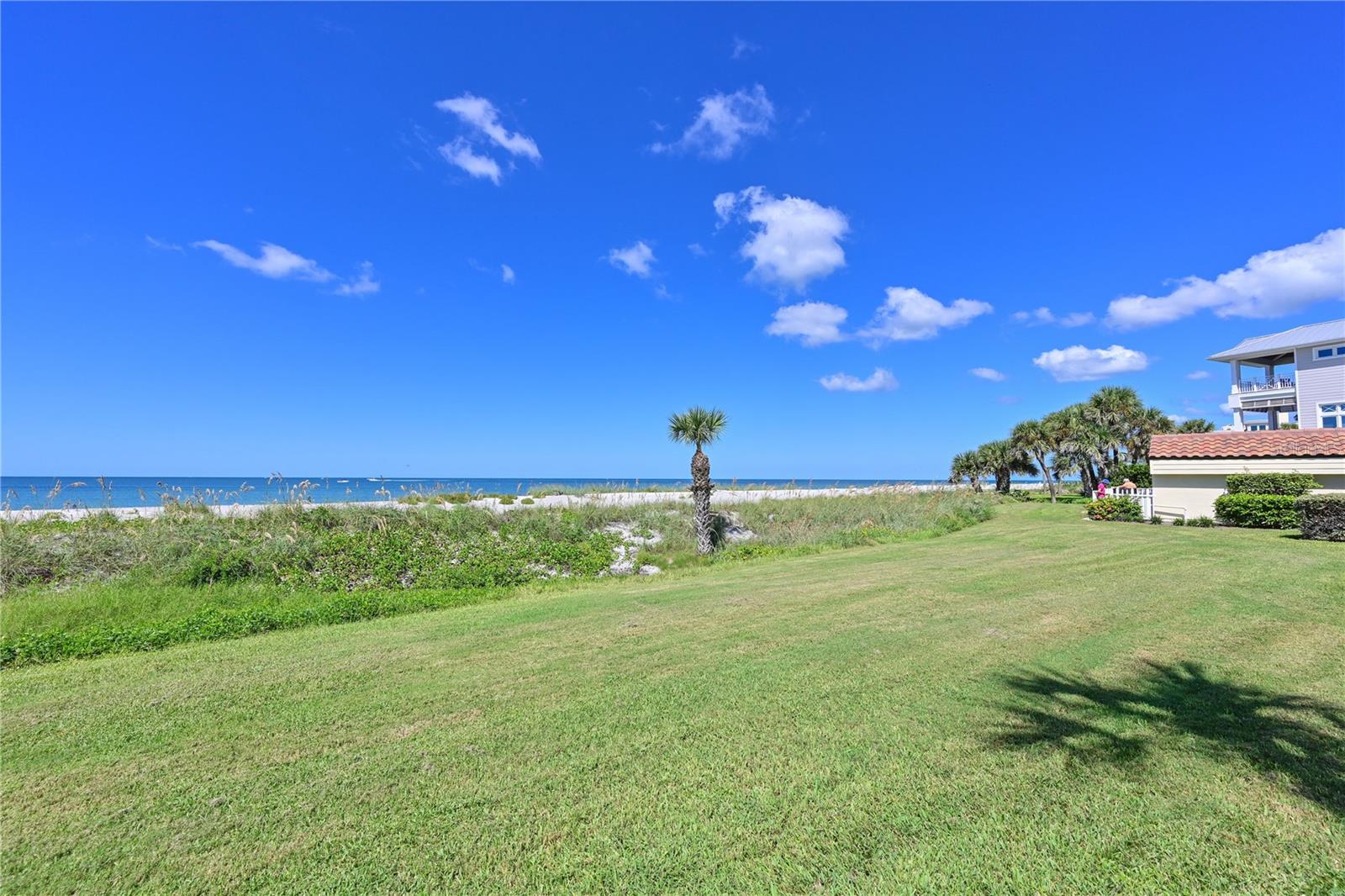 GOLDEN BEACH CONDO RESIDENCE - Residential