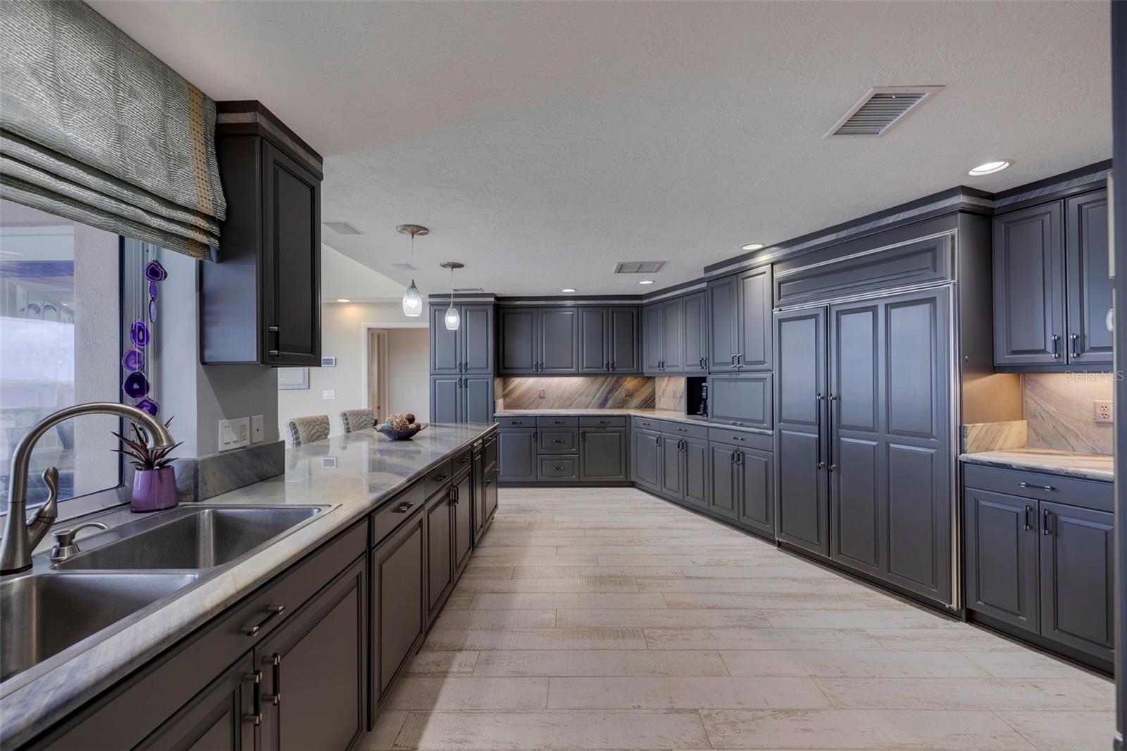 VENETIAN ISLES UNIT 8 - Residential