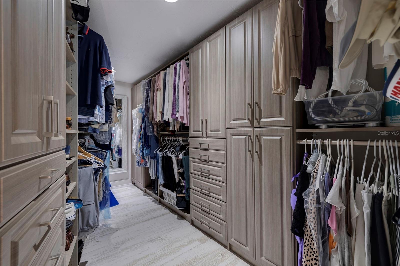 VENETIAN ISLES UNIT 8 - Residential