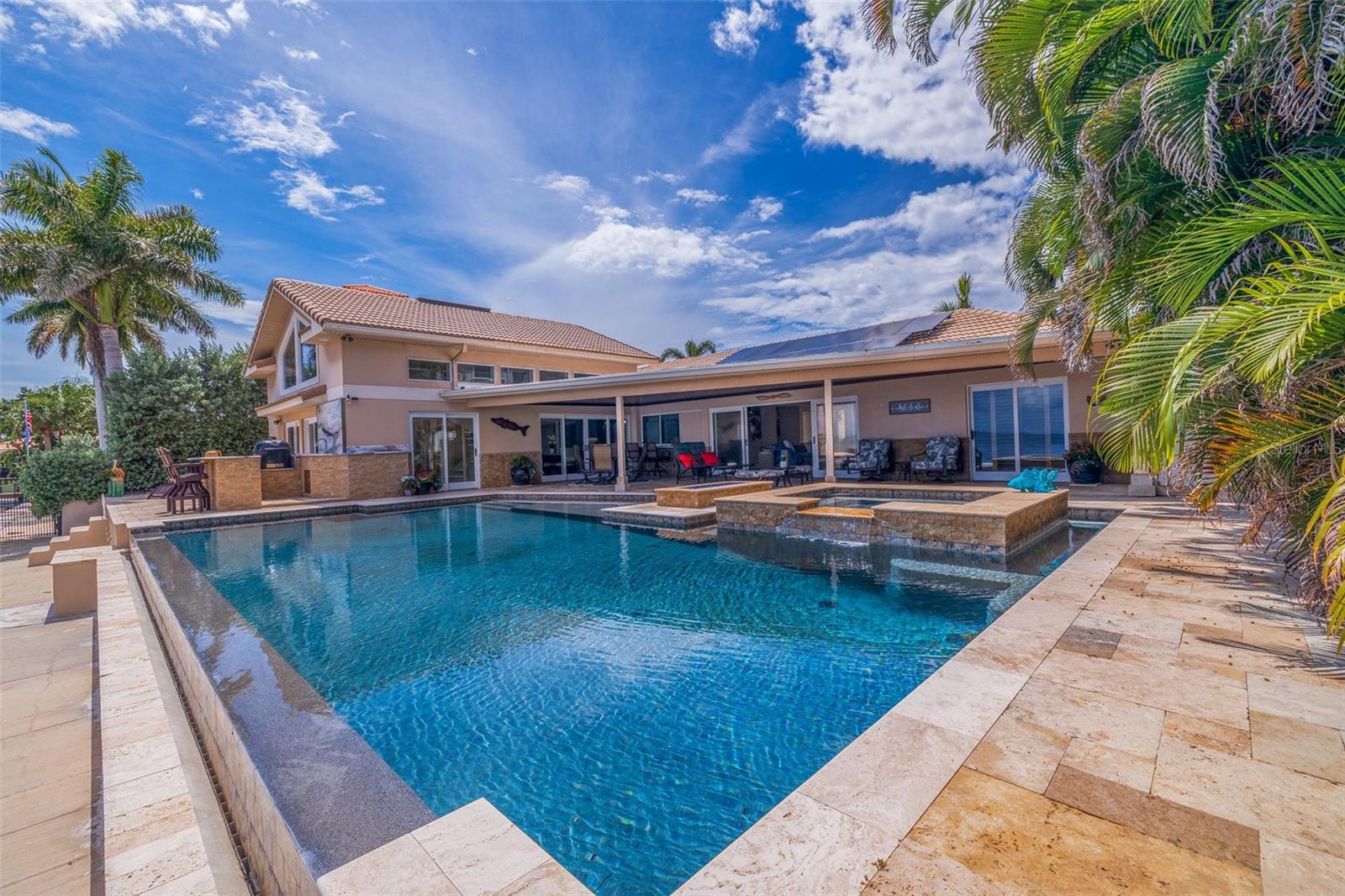 VENETIAN ISLES UNIT 8 - Residential