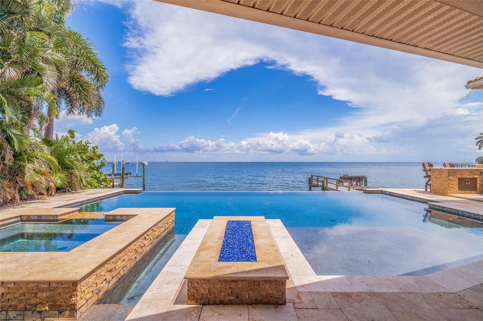 VENETIAN ISLES UNIT 8 - Residential