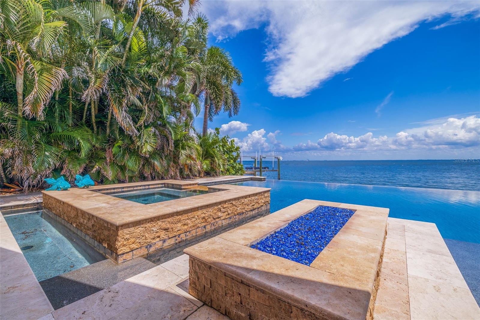 VENETIAN ISLES UNIT 8 - Residential