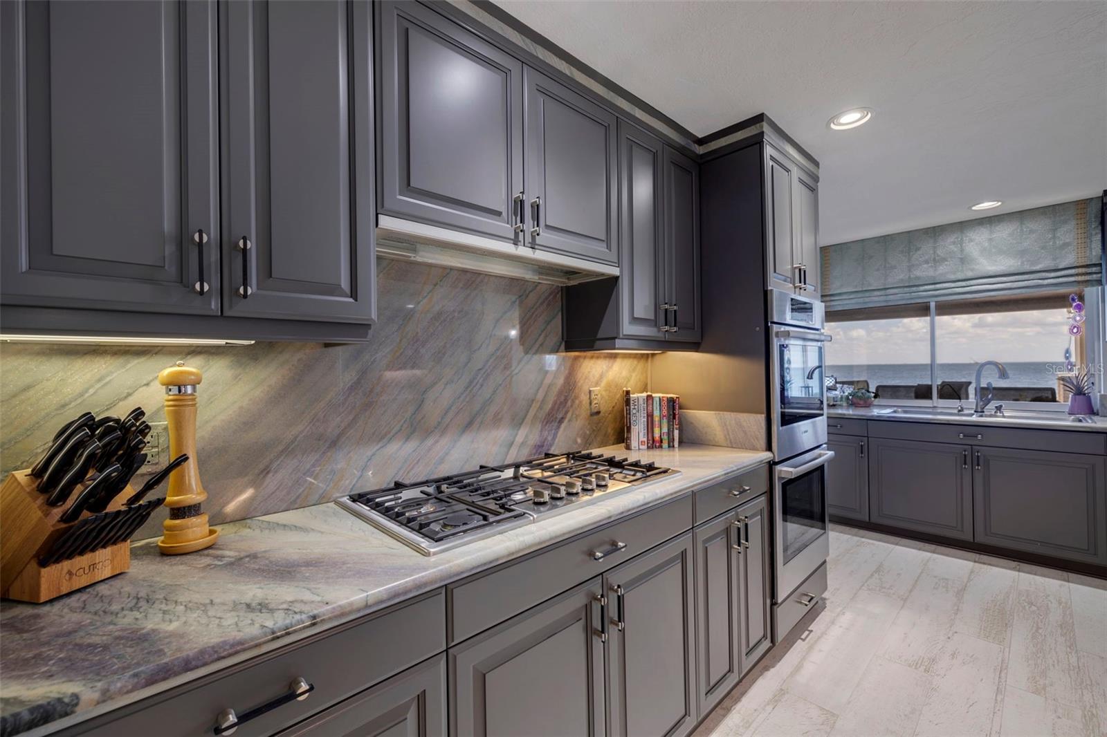 VENETIAN ISLES UNIT 8 - Residential