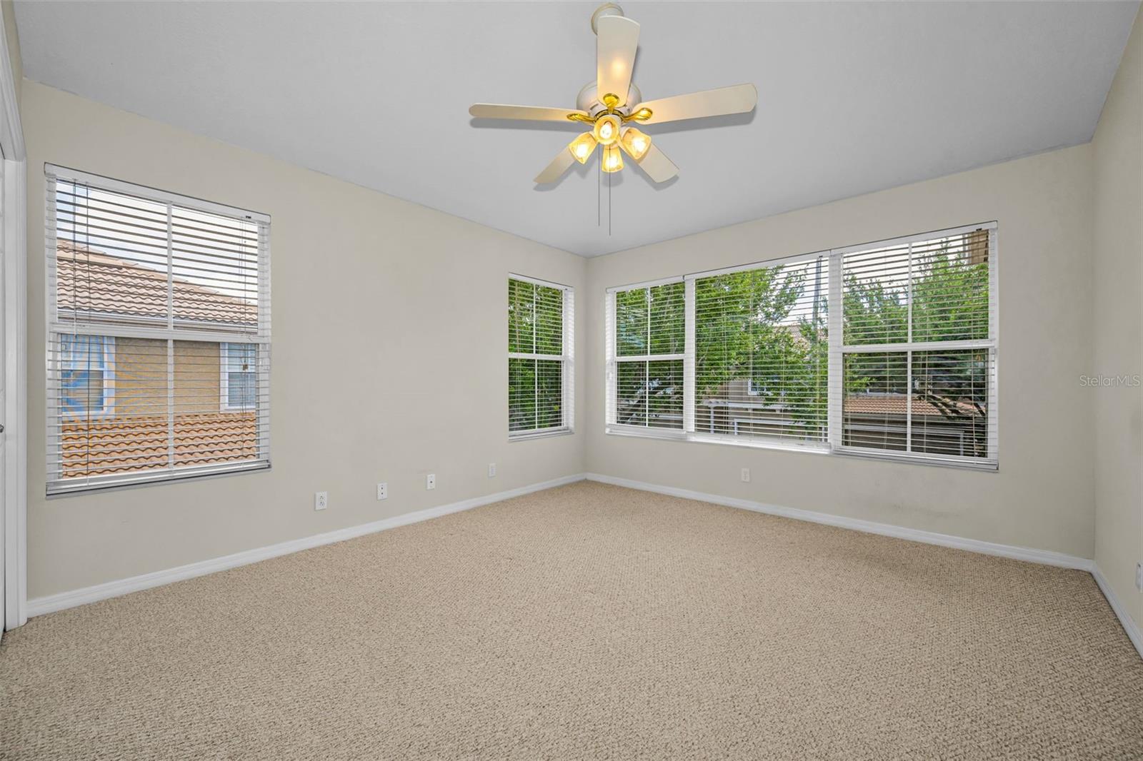 COVERED BRIDGE TWNHMS - Residential