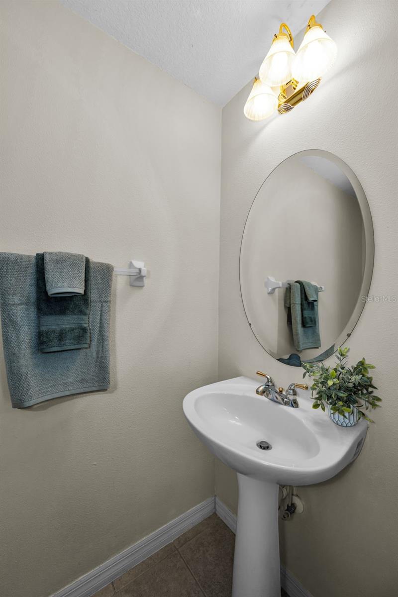 COVERED BRIDGE TWNHMS - Residential